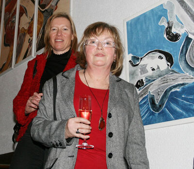 Sabine Doht, MdL mit der Künstlerin Karin Weinrich. Foto:S. Reinhardt