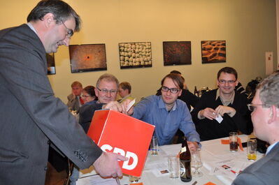 Delegierten aus dem Saale-Orla-Kreis bei der Stimmabgabe