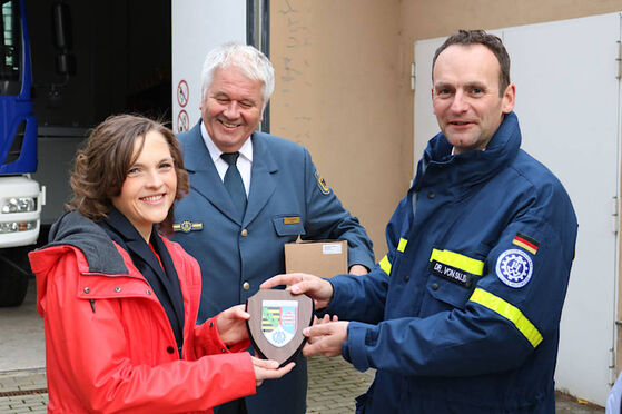 Elisabeth Kaiser, der vorherige THW-Präsident Albrecht Broemme und der akt. THW-Landesbeauftr., Dr. Marcus von Salisch